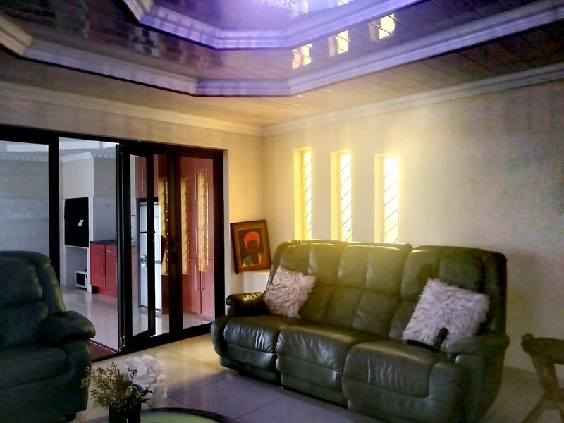 House For Sale in Die Heuwel Ext 4, Die Heuwel, Witbank - Photo 8