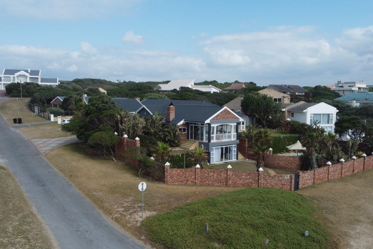 Luxury Home on the Beachfront Port Alfred - Photo 2