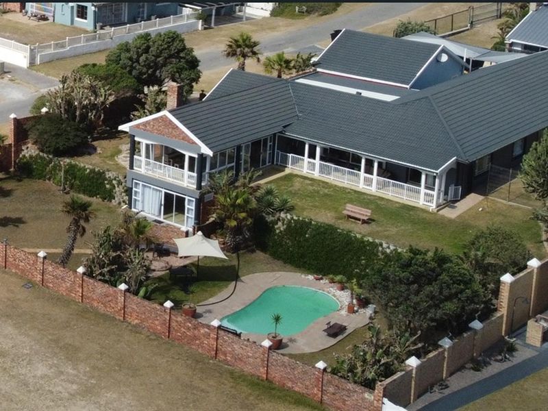 Luxury Home on the Beachfront Port Alfred - Photo 1