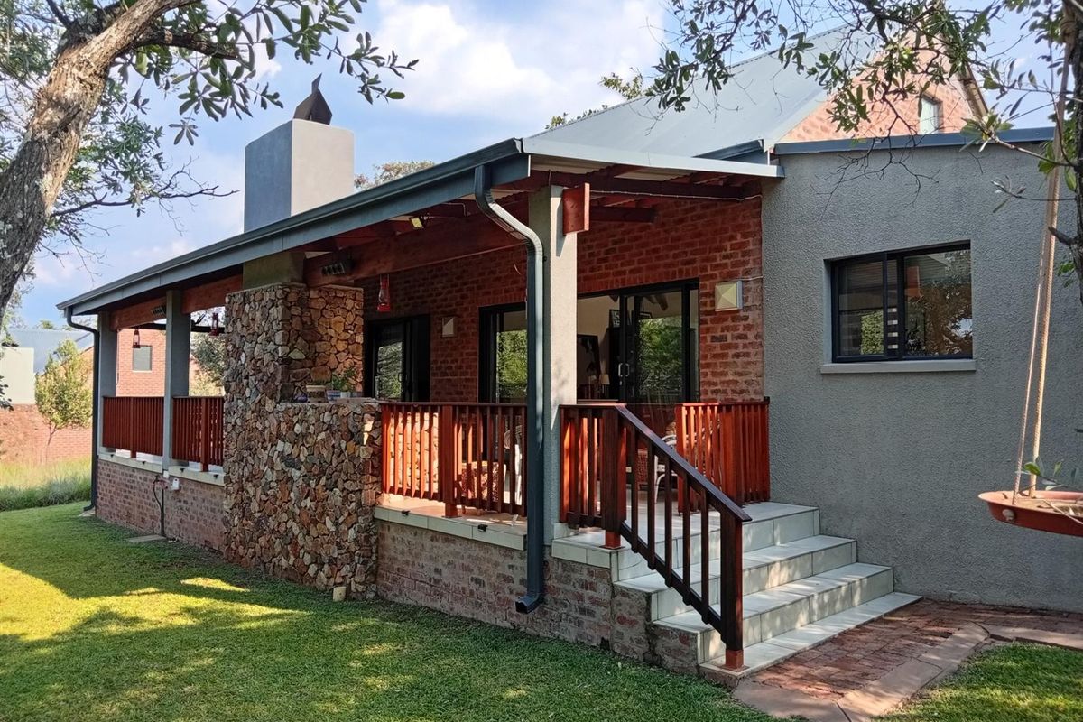 House For Sale in Negester Klein-Kariba, Bela Bela - Photo 2