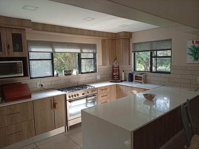 House For Sale in Negester Klein-Kariba, Bela Bela - Photo 6