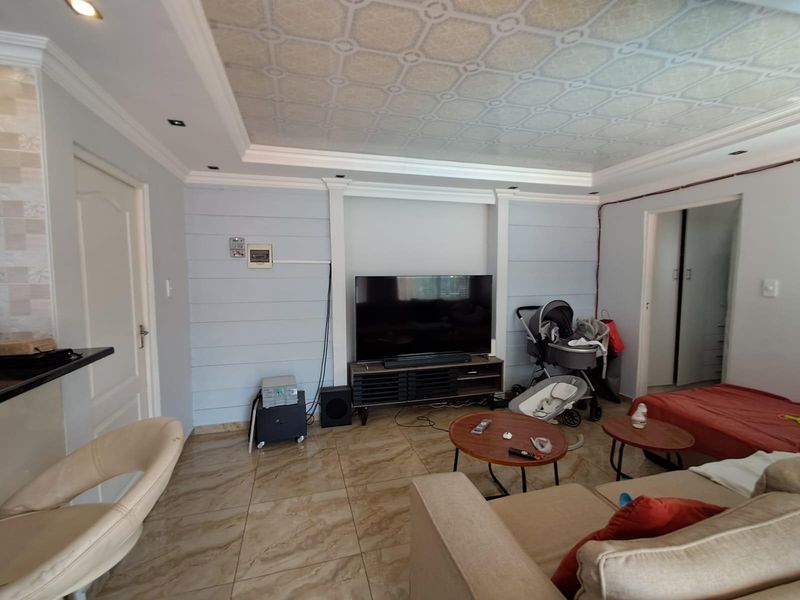 House For Sale in Kensington, Johannesburg - Photo 10