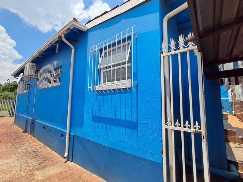 House For Sale in Kensington, Johannesburg - Photo 4