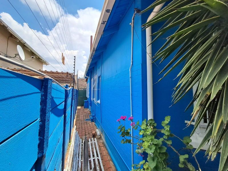 House For Sale in Kensington, Johannesburg - Photo 3