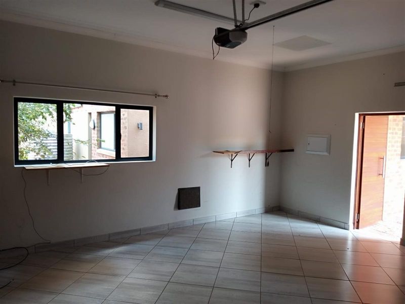 House For Sale in Negester Klein-Kariba, Bela Bela - Photo 6