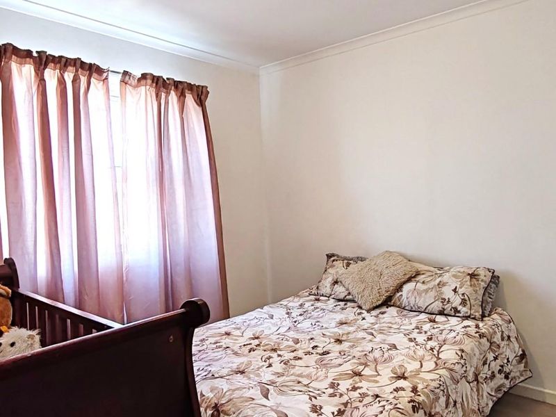 Secure, Low-Maintenance Living in Popular Rochester Village, Heathfield - Photo 6