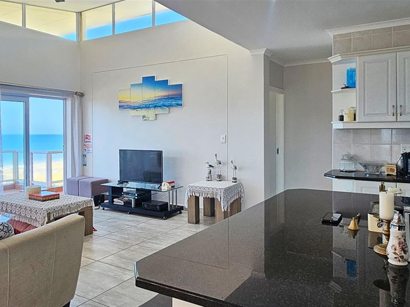 GLAMOROUS Penthouse For Sale in Margate, KwaZulu Natal - Photo 6