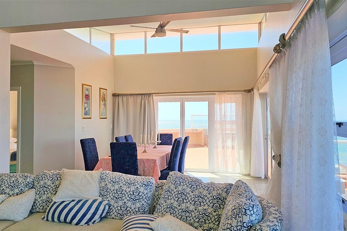 GLAMOROUS Penthouse For Sale in Margate, KwaZulu Natal - Photo 5