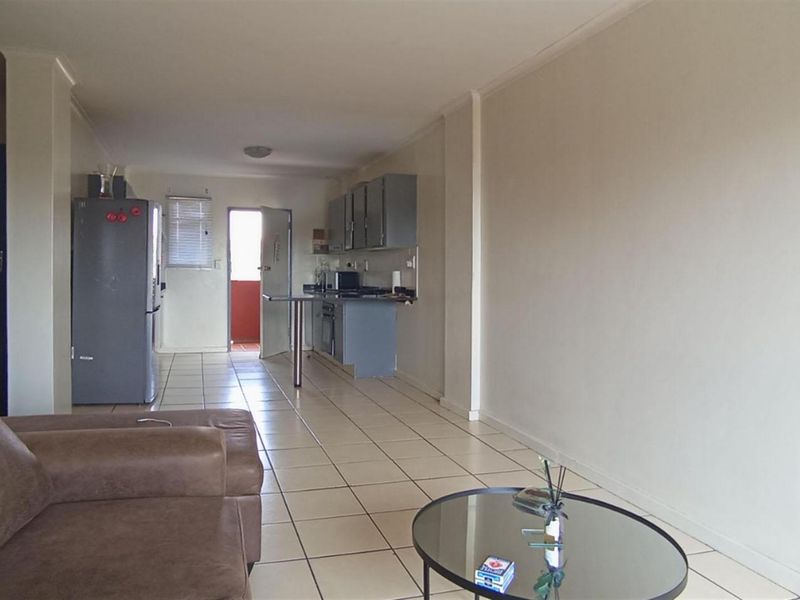 !! Investors Dream !! Newly renovate 2Bedroom Apartment For Sale in Zwartkop, across Centurion Mall - Photo 4