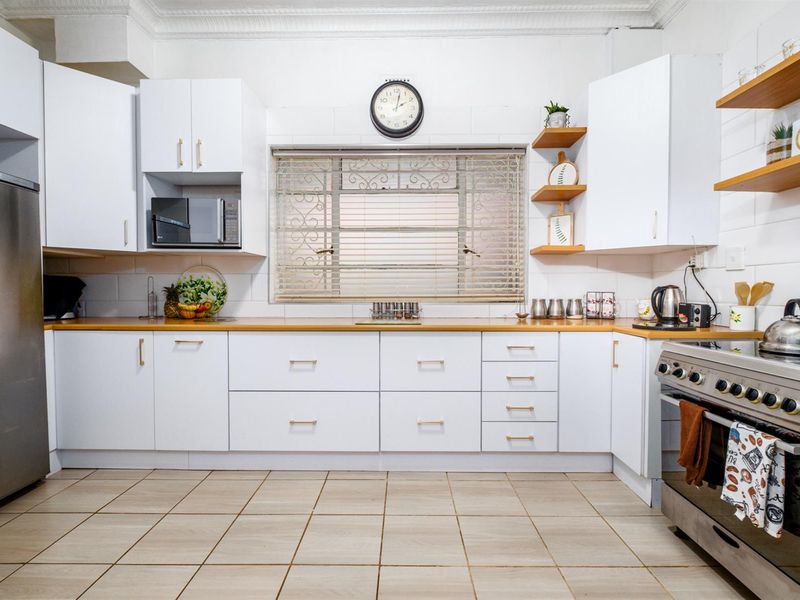 House For Sale in Johannesburg - Photo 8