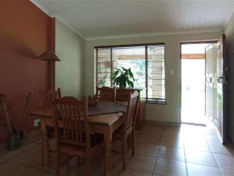 Family Home For Sale in Doringkloof, Centurion - Photo 6