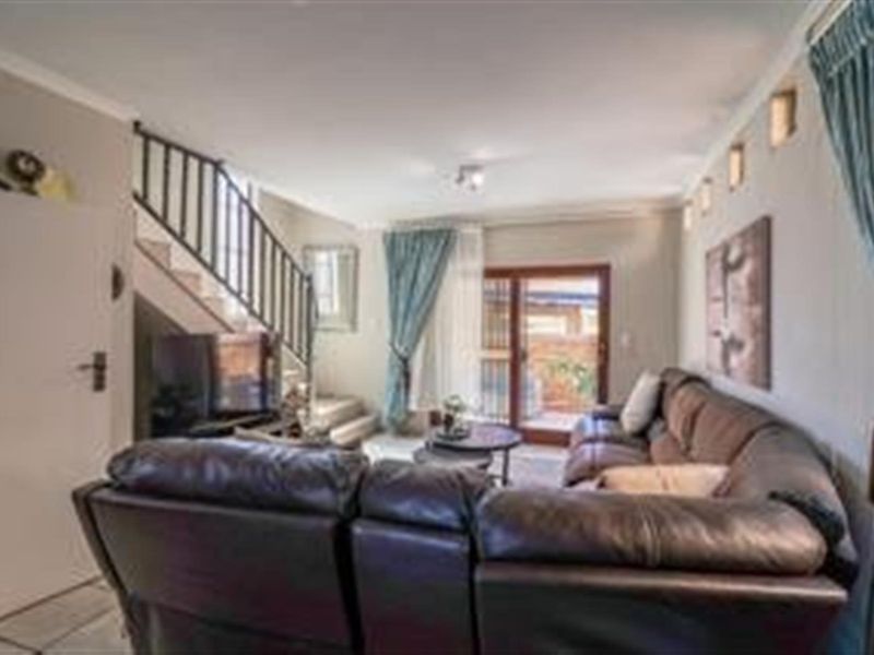 Townhouse For Sale in Willowbrook, Roodepoort - Photo 4