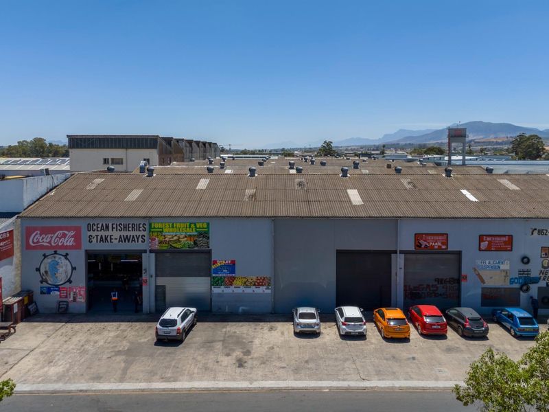 185 m2 Warehouse To Let in Charleston Hill, Paarl - Photo 2