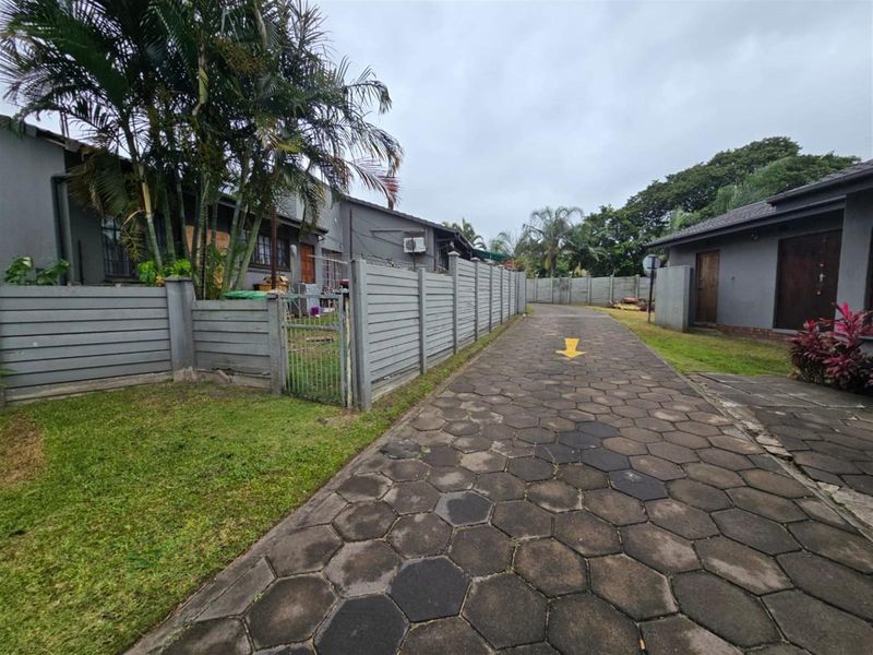 Complex For Sale in Arboretum, Richards Bay, KwaZulu Natal - Photo 2