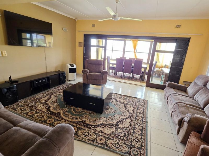 House For Sale in Uvongo, Margate, KwaZulu Natal - Photo 7