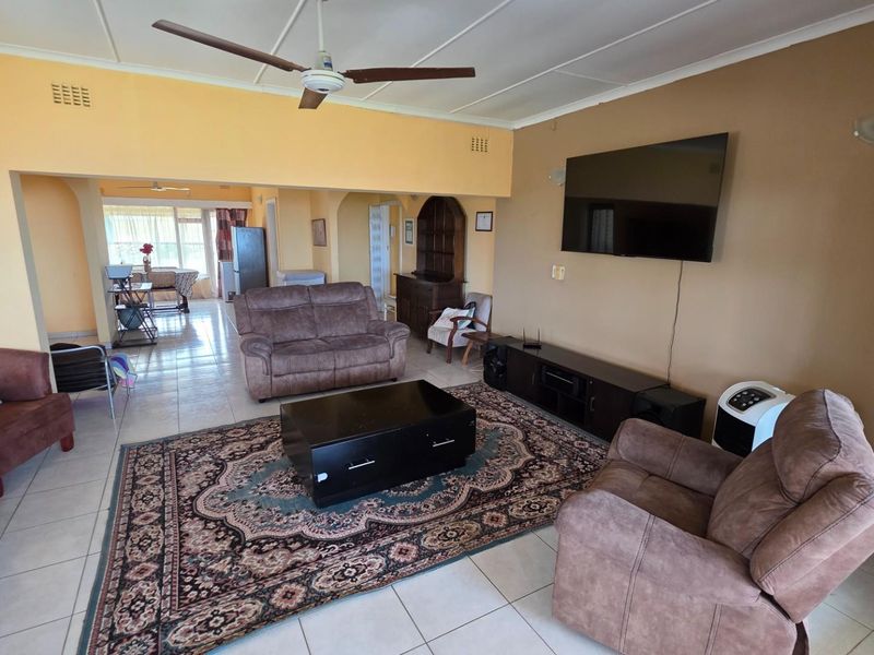 House For Sale in Uvongo, Margate, KwaZulu Natal - Photo 6