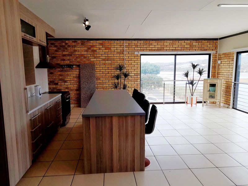 LOTS OF ACCOMMODATION!   RIVER VIEW!  FURNITURE INCLUDED!  GARDEN ROUTE - Photo 4