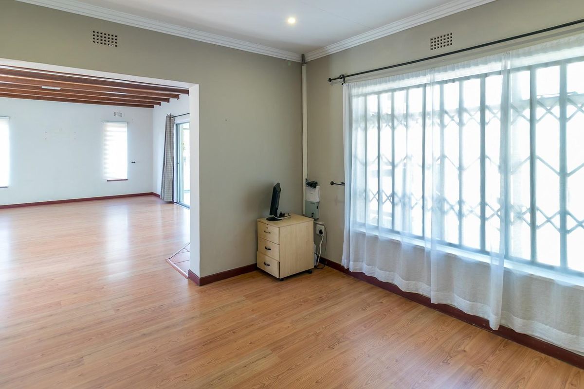 3 Bedroom 2 Bathroom House For Sale | Vorna Valley, Midrand - Photo 5