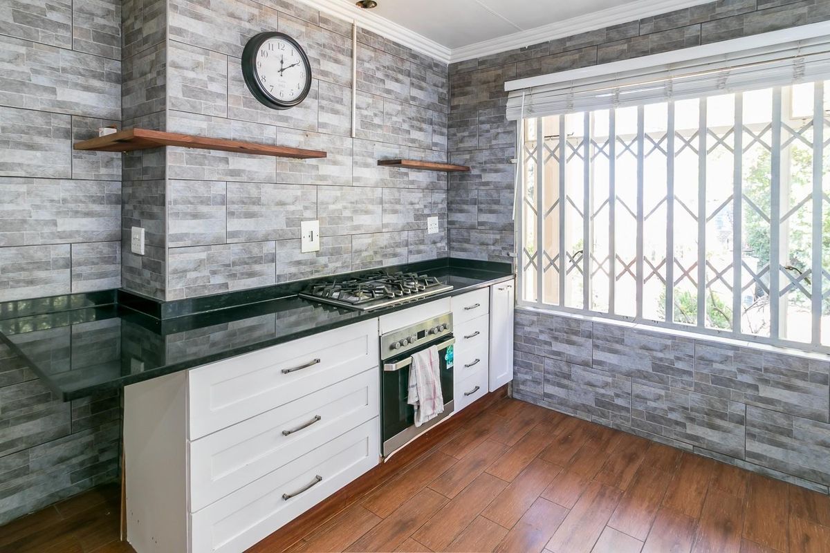 3 Bedroom 2 Bathroom House For Sale | Vorna Valley, Midrand - Photo 2