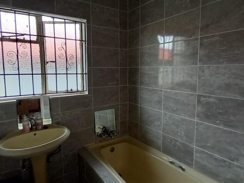 House For Sale in Ennerdale, Johannesburg - Photo 6