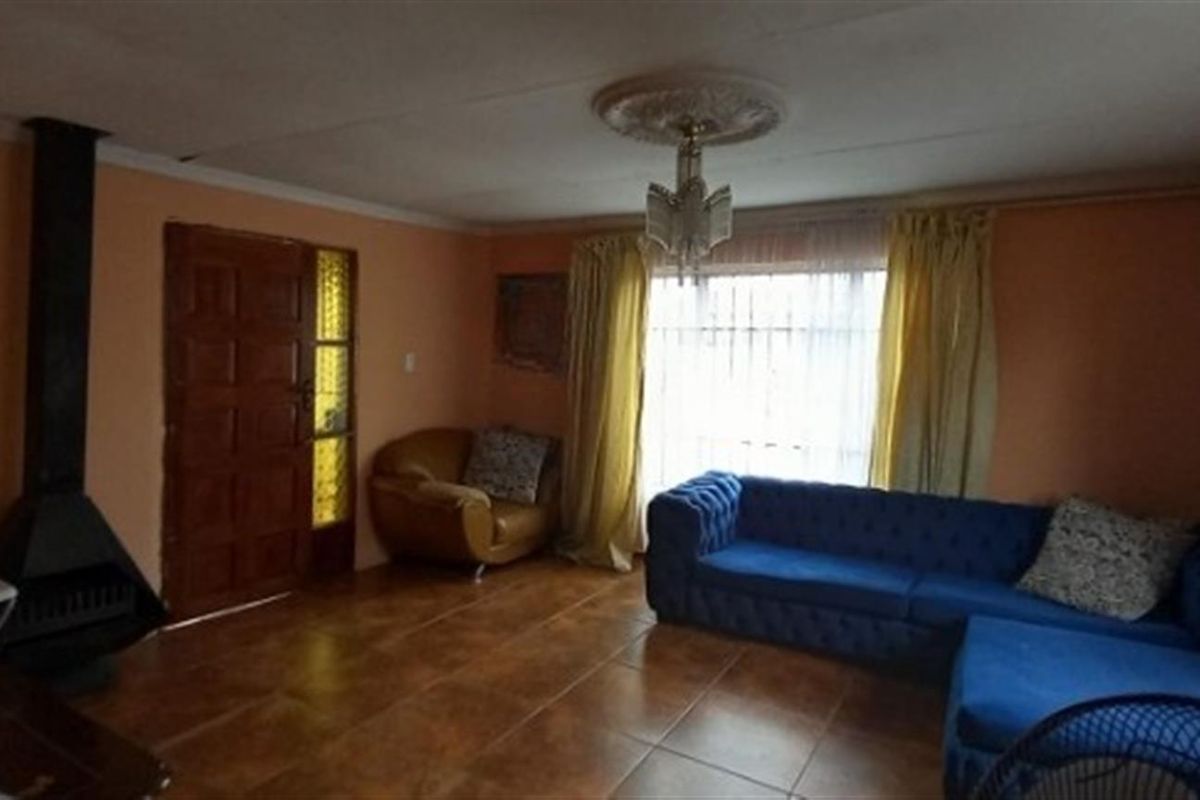 House For Sale in Ennerdale, Johannesburg - Photo 4