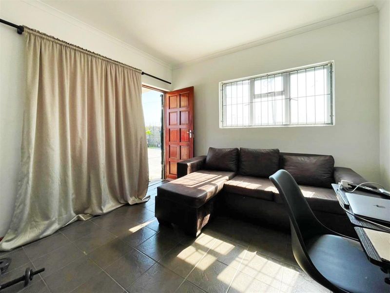 High-Yield Investment Property | 9 Income-Generating Units on 4 000m2 in Schaapkraal - Photo 10