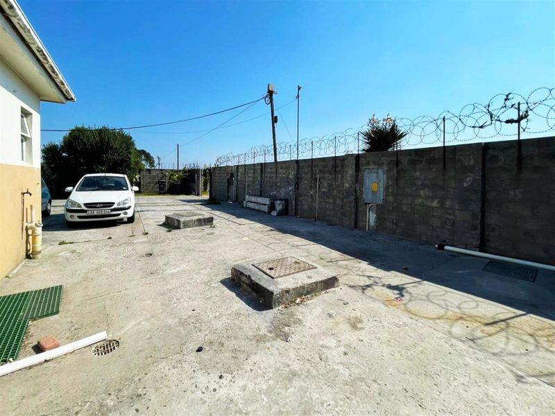 High-Yield Investment Property | 9 Income-Generating Units on 4 000m2 in Schaapkraal - Photo 8