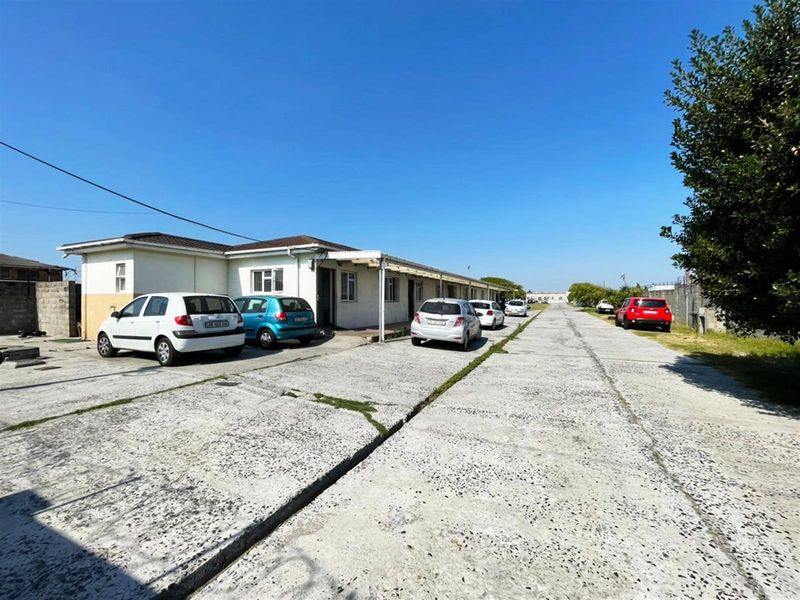 High-Yield Investment Property | 9 Income-Generating Units on 4 000m2 in Schaapkraal - Photo 6