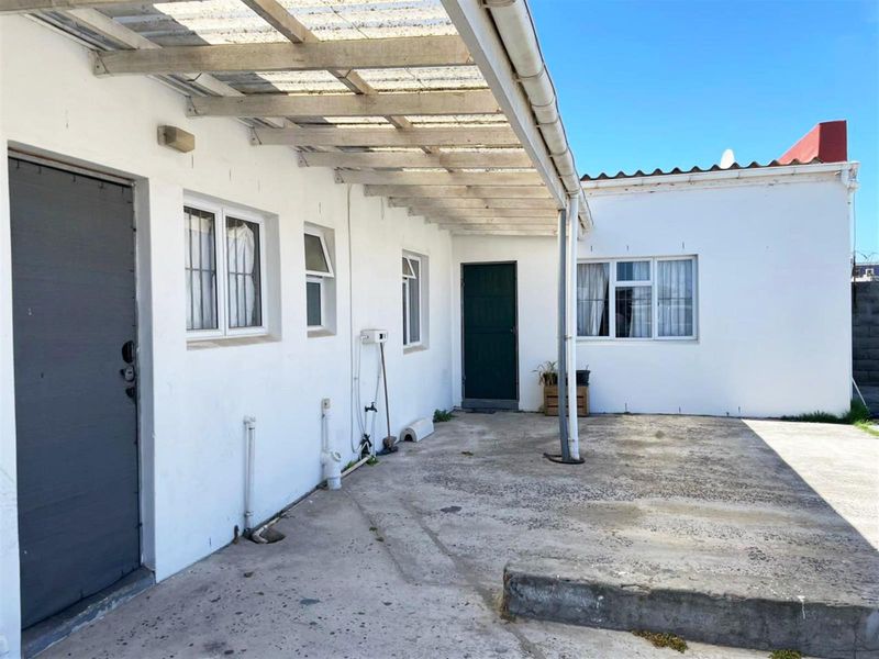 High-Yield Investment Property | 9 Income-Generating Units on 4 000m2 in Schaapkraal - Photo 3