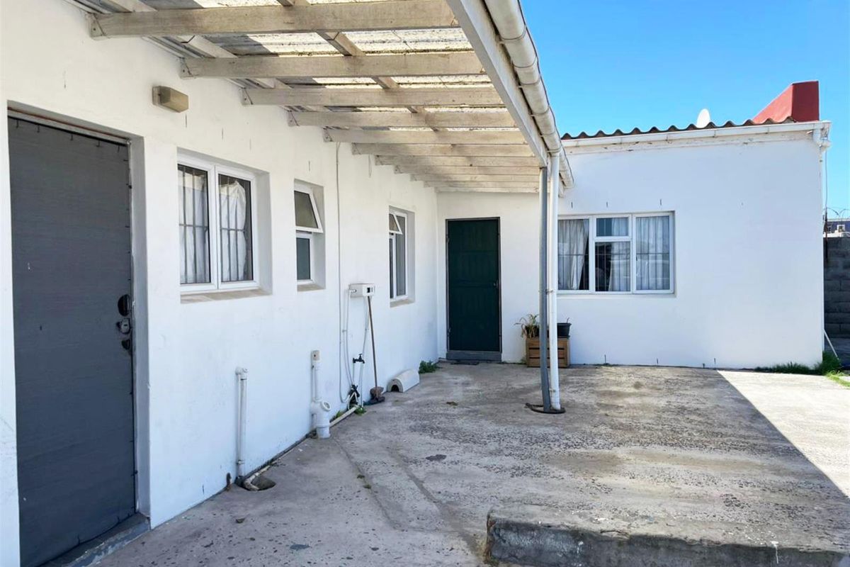 High-Yield Investment Property | 9 Income-Generating Units on 4 000m2 in Schaapkraal - Photo 3
