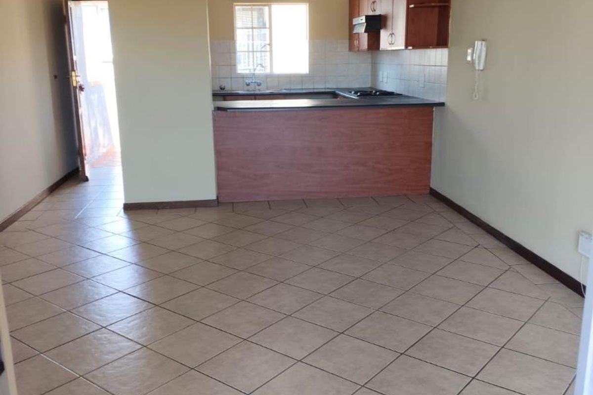 REDUCED PRICE !!! Townhouse for sale in Carlswald View Estate, Midrand - Photo 5