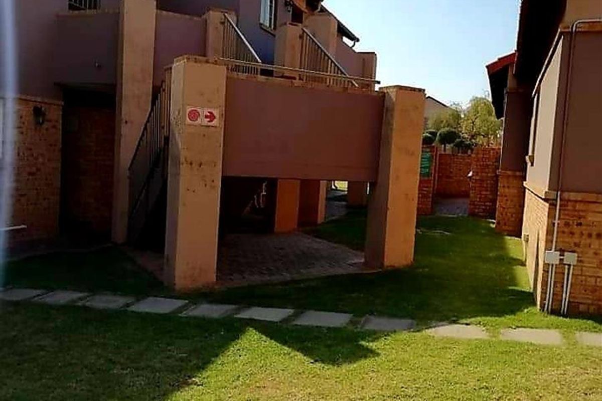 REDUCED PRICE !!! Townhouse for sale in Carlswald View Estate, Midrand - Photo 4