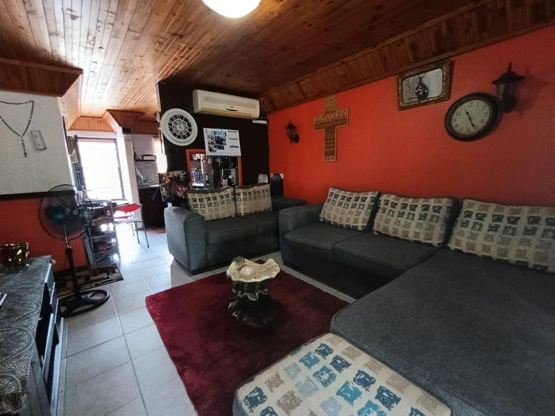 Townhouse For Sale in Veld En Vlei, Richards Bay, KwaZulu Natal - Photo 5