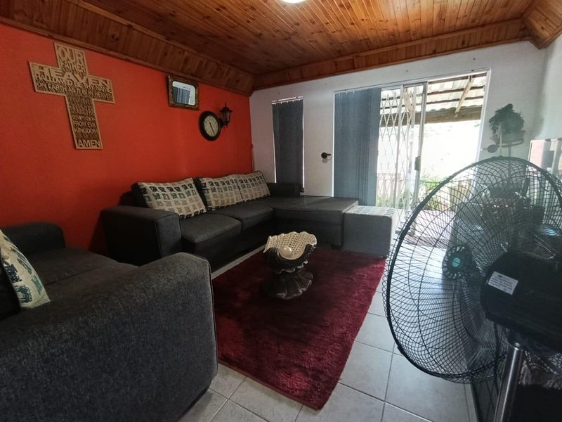 Townhouse For Sale in Veld En Vlei, Richards Bay, KwaZulu Natal - Photo 3