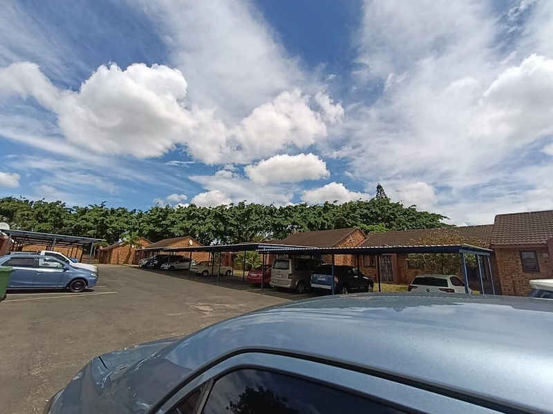 Townhouse For Sale in Veld En Vlei, Richards Bay, KwaZulu Natal - Photo 2