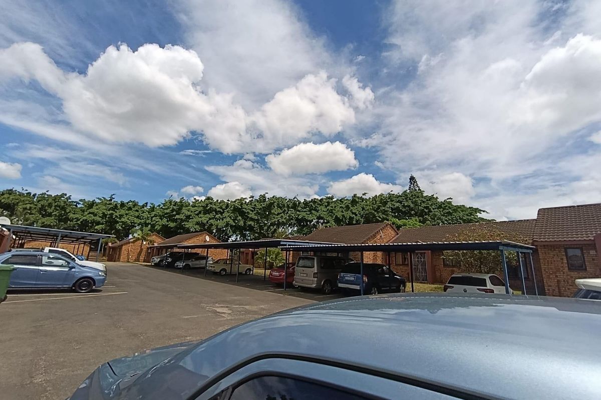 Townhouse For Sale in Veld En Vlei, Richards Bay, KwaZulu Natal - Photo 2