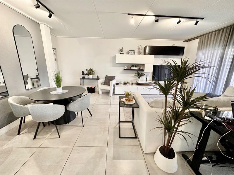 Apartment For Sale in The Polofields, Waterfall, Midrand - Photo 9