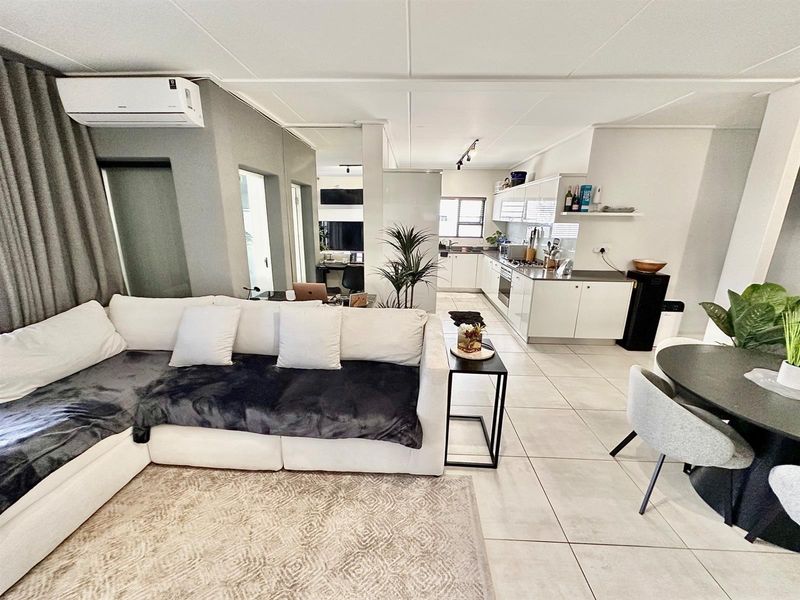 Apartment For Sale in The Polofields, Waterfall, Midrand - Photo 5