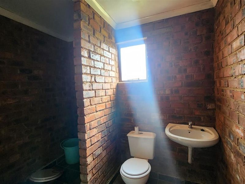 Great Value Withok Estate, Smallholdings for sale - Photo 4