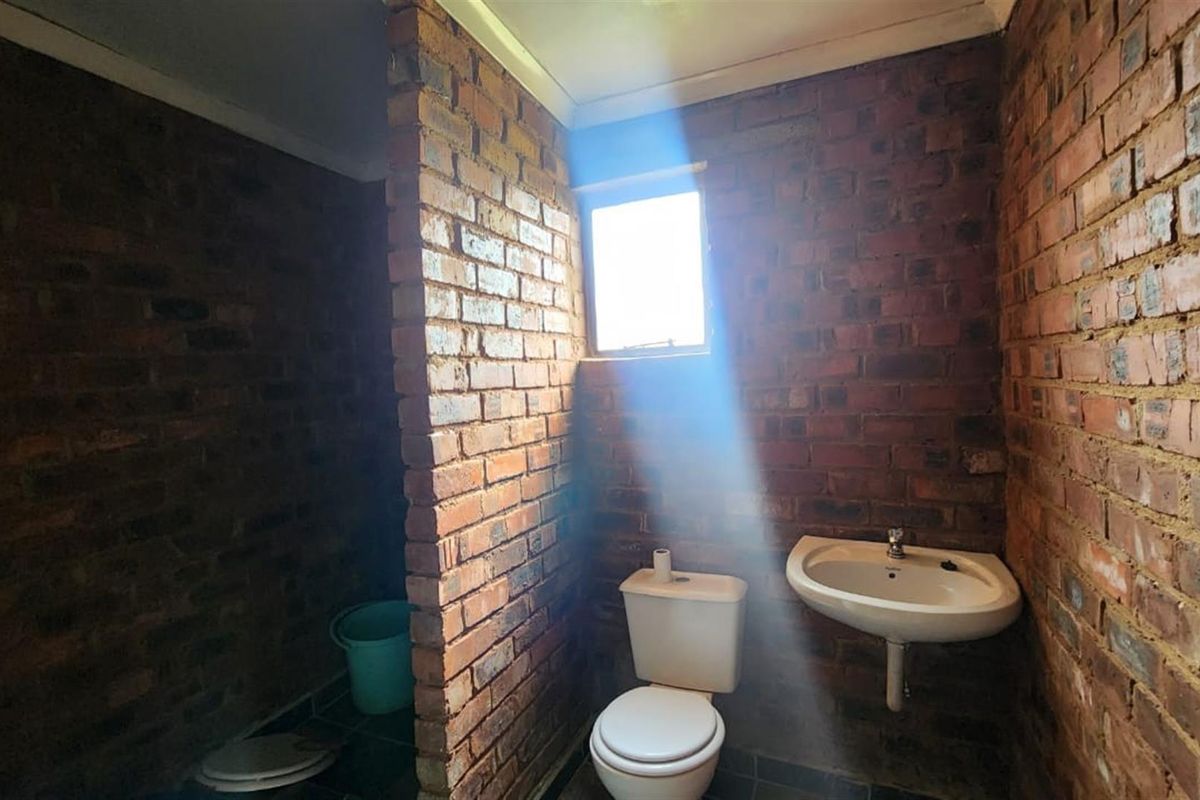 Great Value Withok Estate, Smallholdings for sale - Photo 4