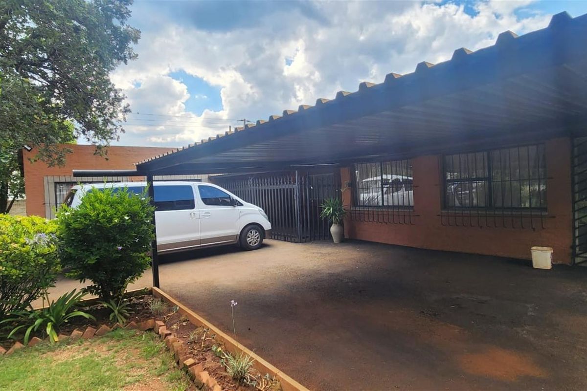 Great Value Withok Estate, Smallholdings for sale - Photo 2