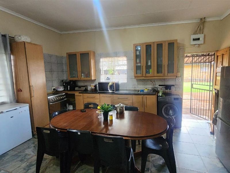 Great Value Withok Estate, Smallholdings for sale - Photo 6