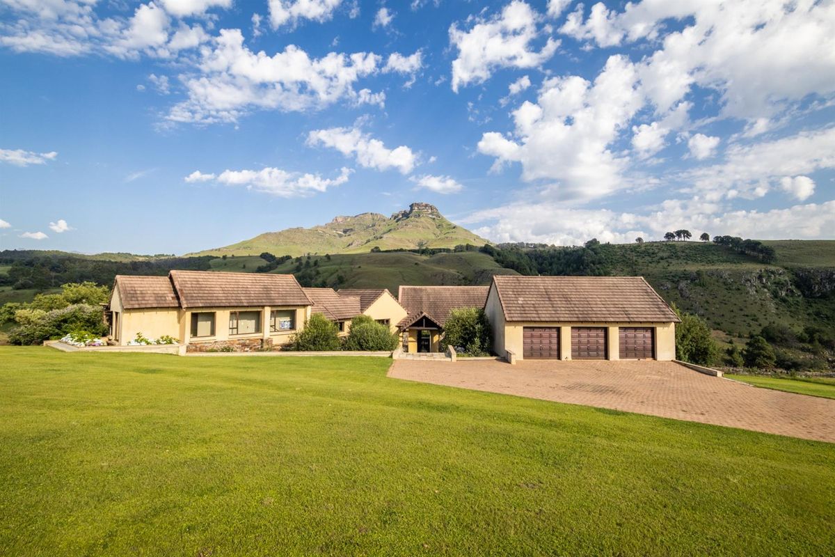 Bespoke 4-Bedroom Country Home in secure estate in Underberg - Photo 3