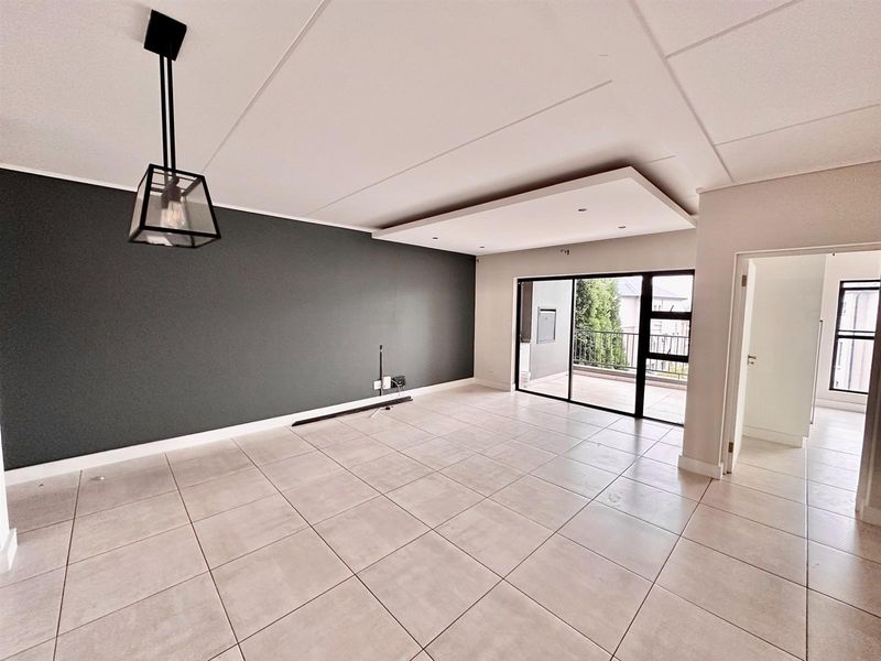 Apartment For Sale in The Polofields, Waterfall, Midrand - Photo 2