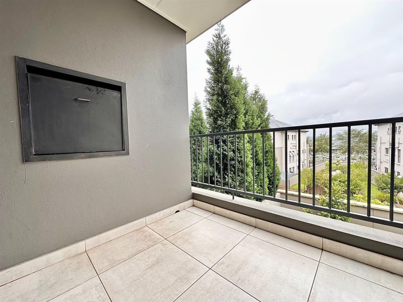 Apartment For Sale in The Polofields, Waterfall, Midrand - Photo 8