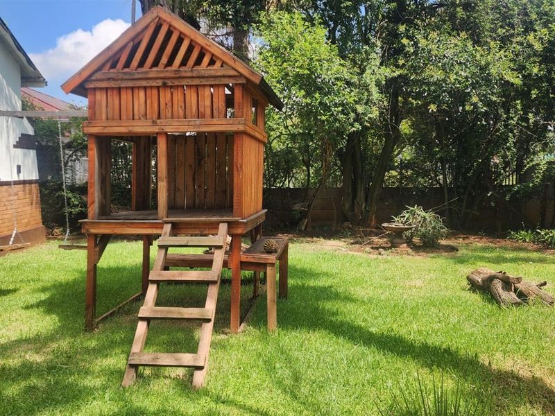 House For Sale in Brenthurst, Brakpan - Photo 2