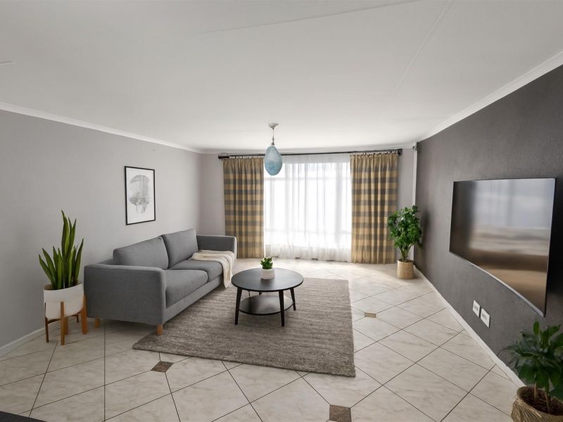 Modern 2 Bedroom Townhouse for Sale - Florida, Roodepoort - Photo 5
