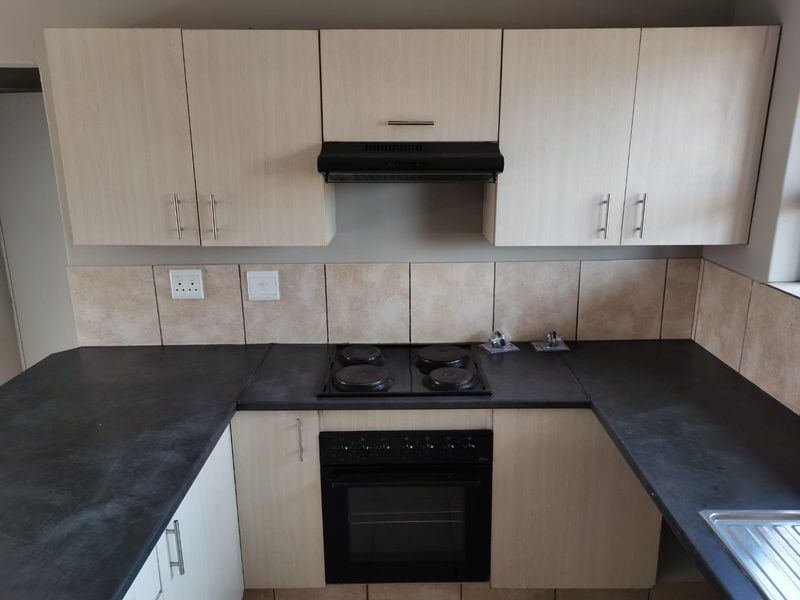 Apartment For Sale in Witfield, Boksburg - Photo 2