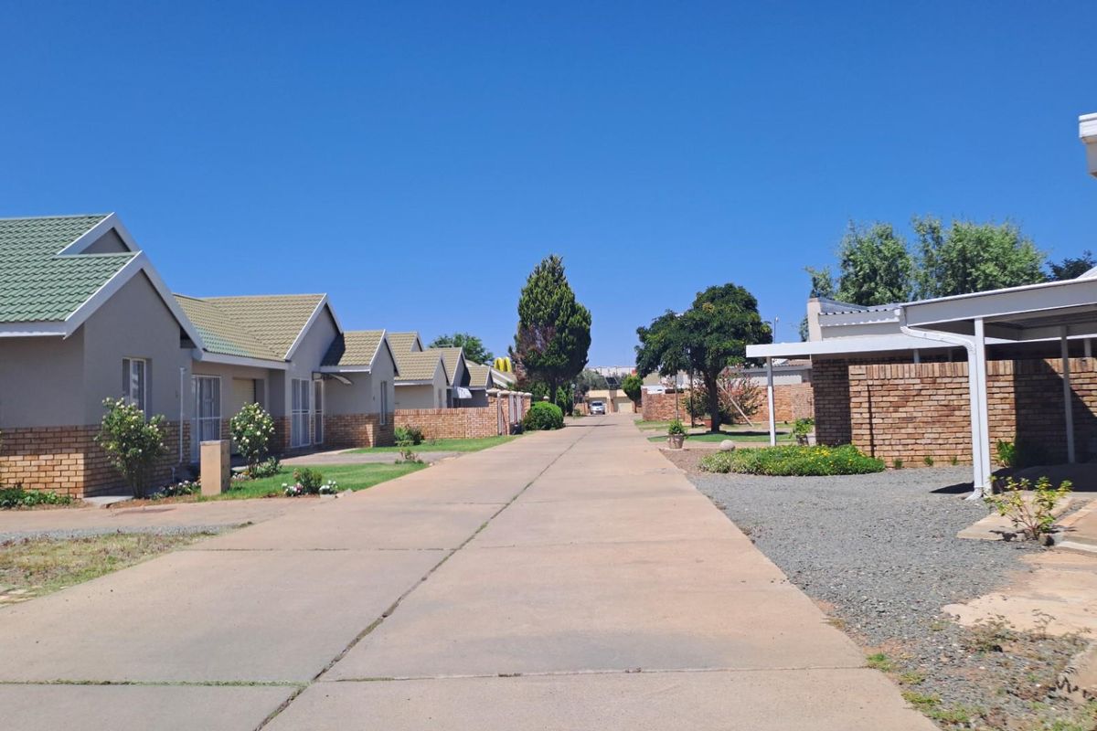 Roylize garens - Photo 3