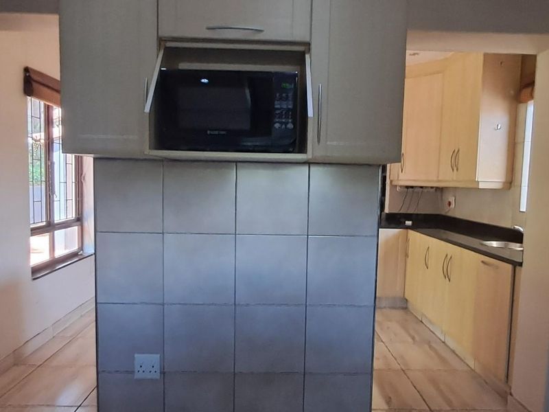 Income Earning Potential Home For Sale in Glen Hills, Durban North, KwaZulu Natal - Photo 7